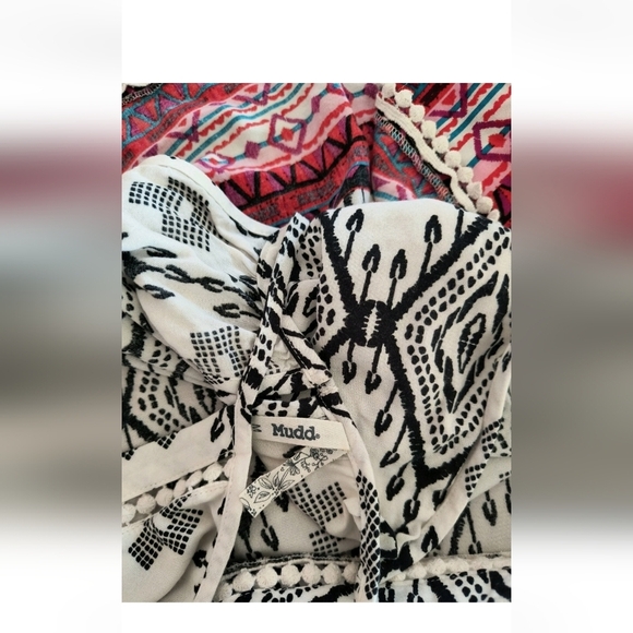 Mudd Women's Tank Top Tribal Print Scalloped Fringe Sleeveless Top Size Medium - Picture 7 of 7